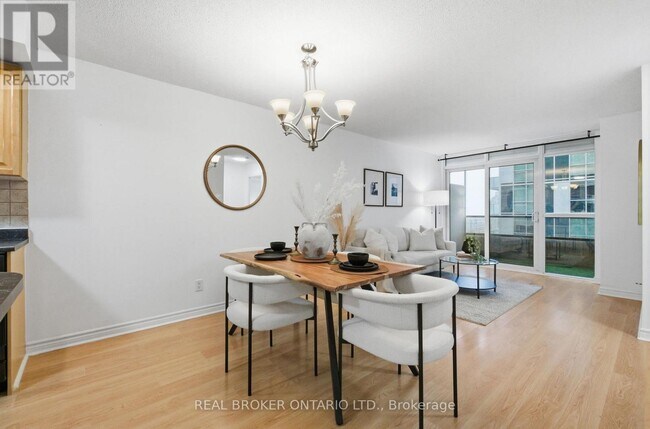 Photo - 5233 Dundas St W Unit 1630