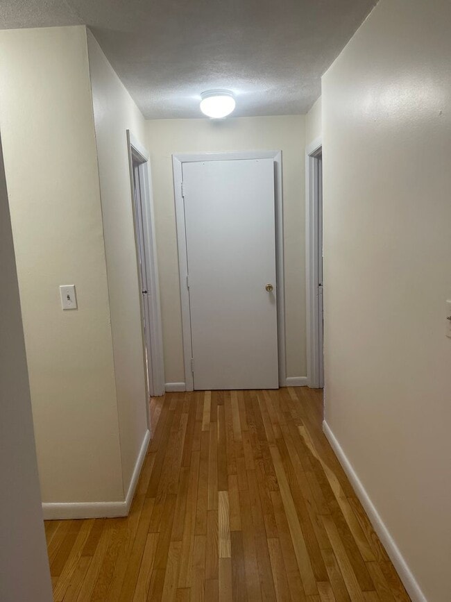 Photo - PACKRDS CORNER Modern 2 BED FOR 2.1.2026 1 Free month
