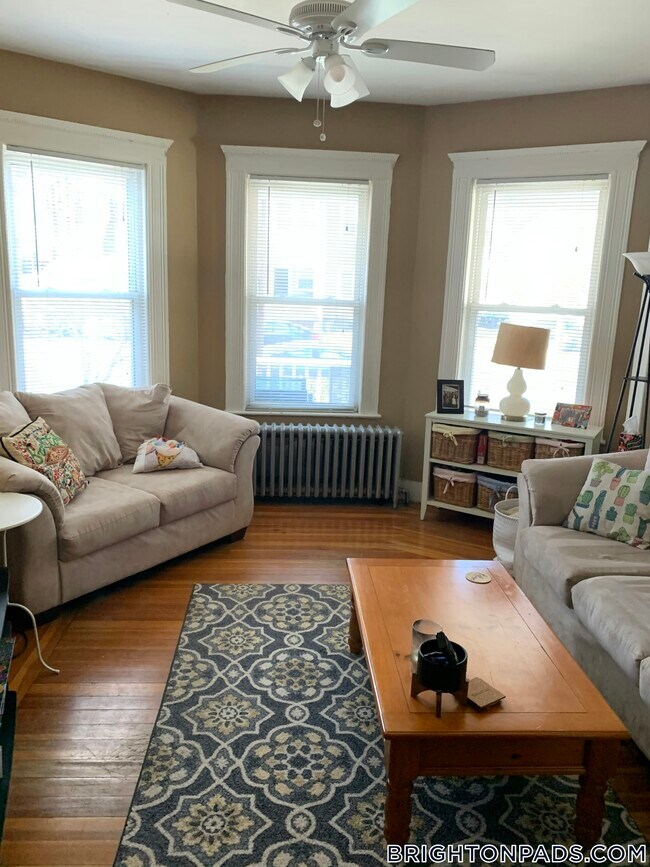 Photo - 140 Brooks St Unidad 1