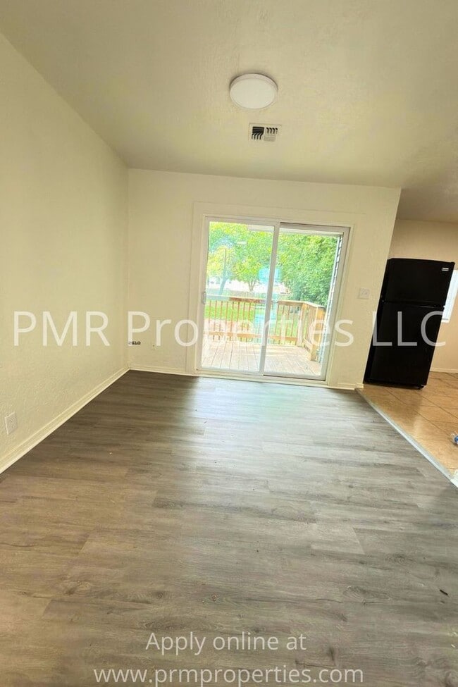 Photo - 3 Bedrooms / 1 Bathroom House