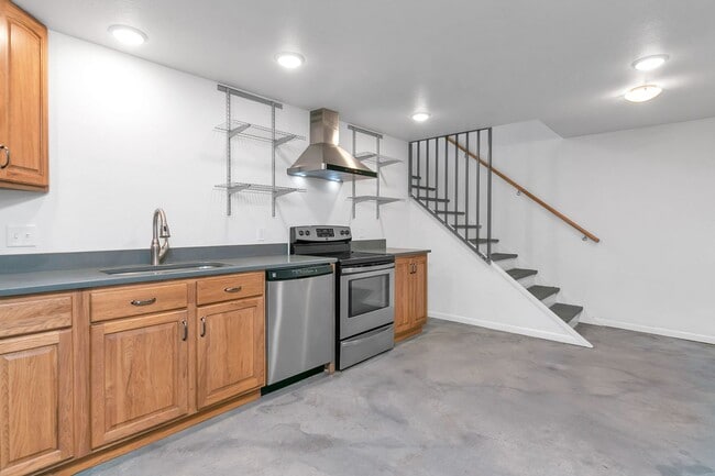 Photo - 1852 Elaine Dr Unit 2