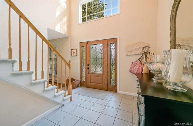 215 Kouros Rd