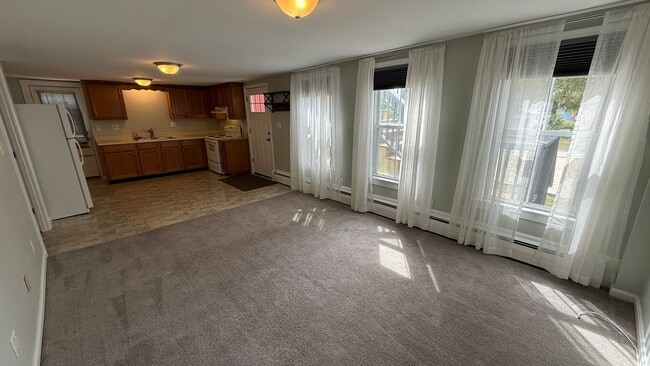 Building Photo - 597 Portland St Unit B