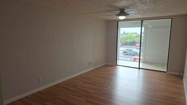 Photo - 2851 Somerset Dr Unit 208