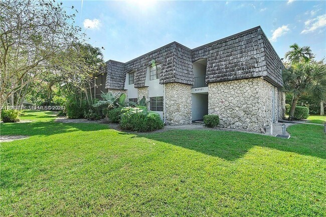 Building Photo - 3101 Oakland Shores Dr Unit H203