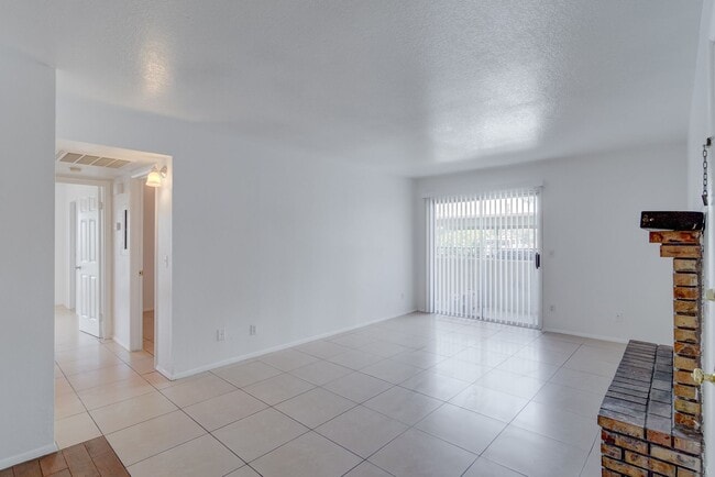 Photo - 2921 Country Manor Ln