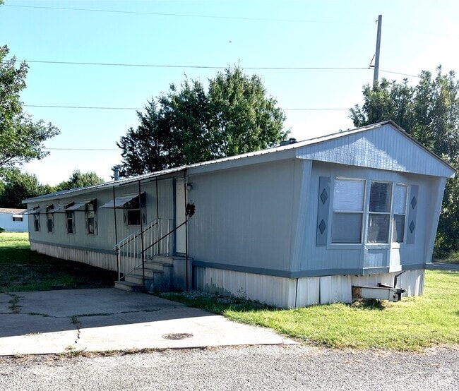 Building Photo - 300 Murls Lake Rd Rental