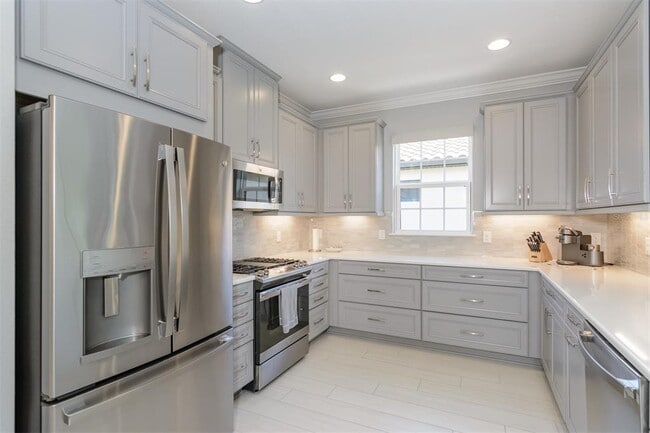 3390 Francoa Dr