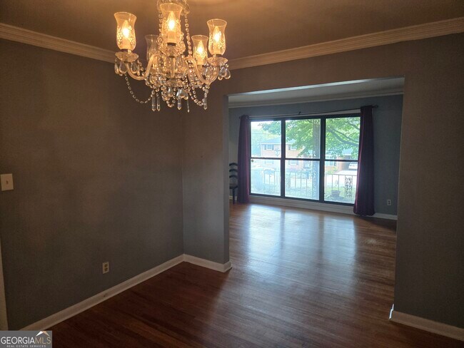 1793 Cherry Valley Cir SE