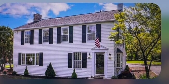 Photo - Beautiful Landale 4 Bedroom Single with 2 car garage for rent $3,650/month