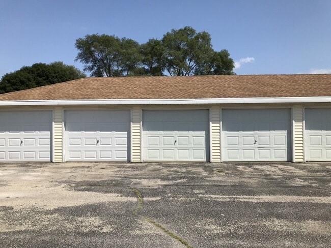 Garage Space - 2080 Emery Ct Unit 6