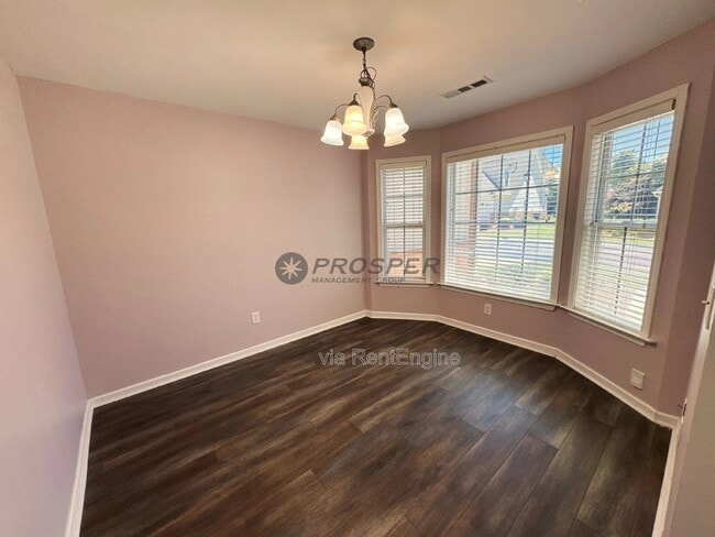 Photo - 106 Wyndham Ct