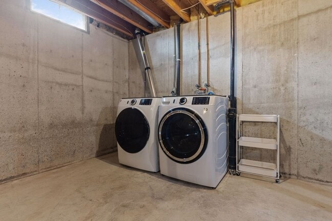 Photo - W6157 Aerotech Dr