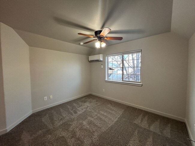 Photo - NE Bend Upstairs Apartment - PENDING APPLICATION