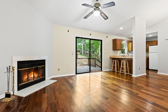 Photo - 7833 Foxwood Dr