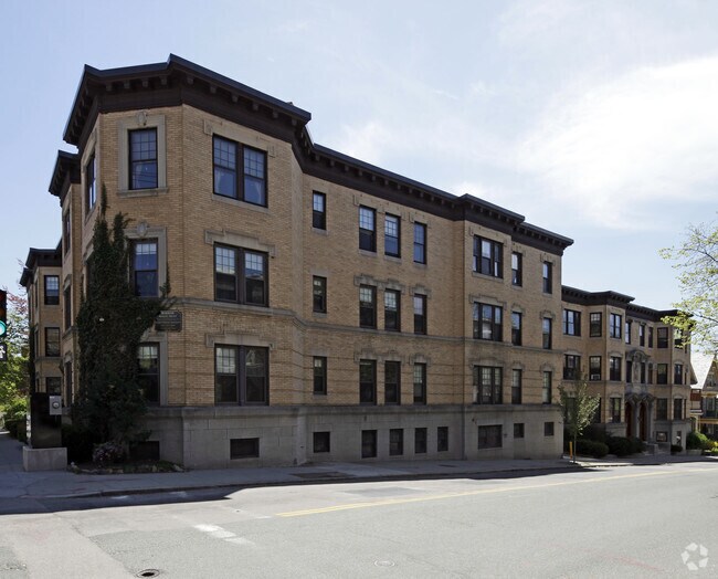 108 Saint Paul St Unit 3F