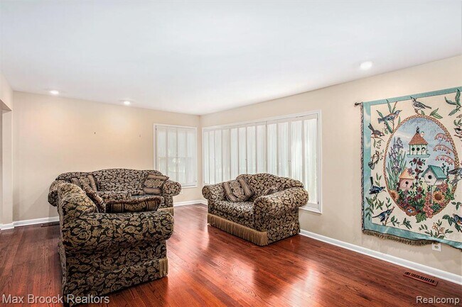 Photo - 5622 Powder Horn Dr