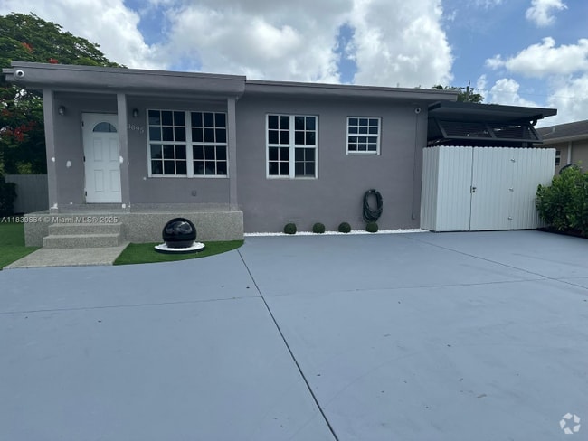 Building Photo - 3095 W Flagler St Rental