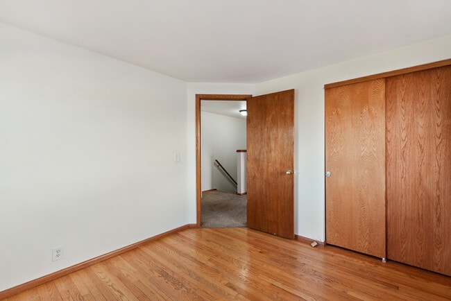 Photo - 3757 S 80th St