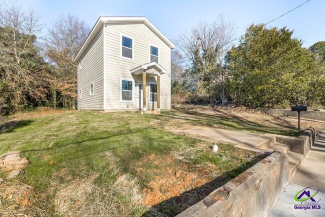 Photo - 1635 2nd St House
