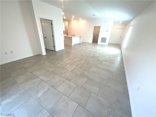 Photo - 3905 Treasure Oak Wy