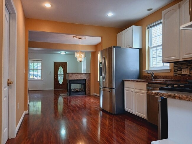 Photo - 2603 Hamlin St NE