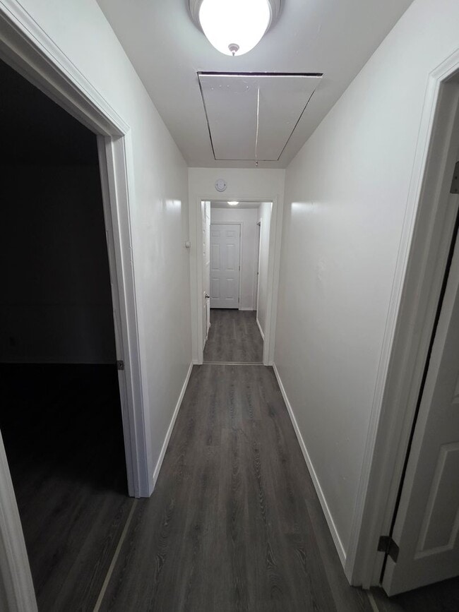 Photo - LIMITED TIME**NO APPLICATION FEE**1/2 OFF DEPOSIT**