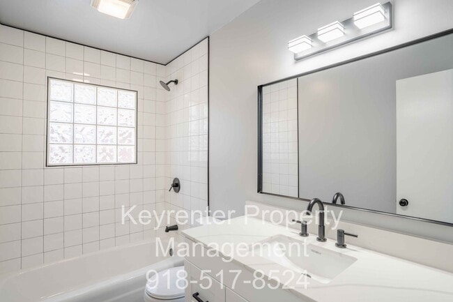 Photo - 3 Bedroom Broken Arrow Home, Available for an immediate move in!