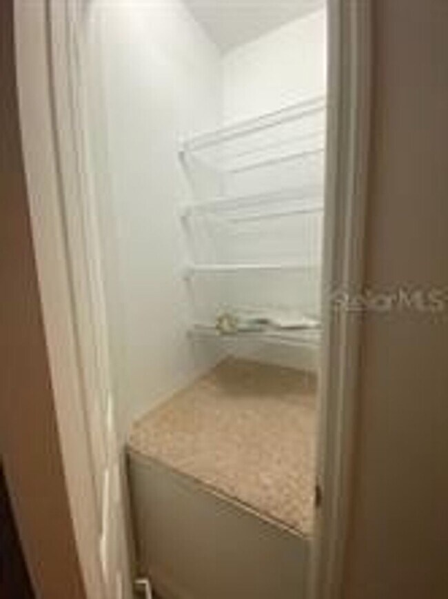 Building Photo - Kissimmee Townhome