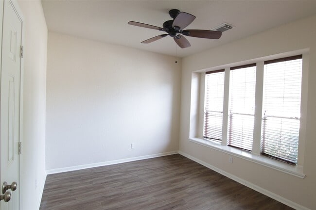 Photo - 2715 Hidden Bay Ct