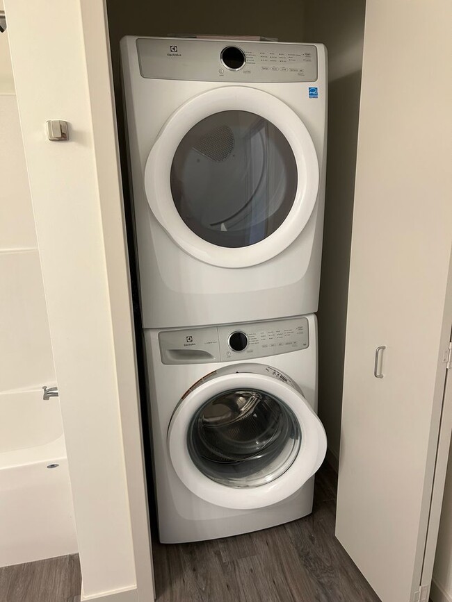 Photo - One-Bedroom Unit at Tiller+Main Unit 207