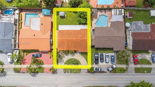 Photo - 10350 SW 4th St