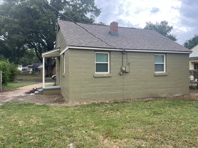 Photo - Well Maintained 2 Bedroom