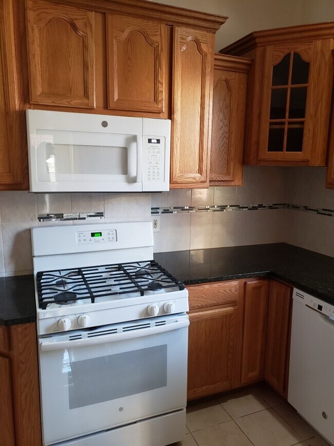 Photo - 54 Warner Ave