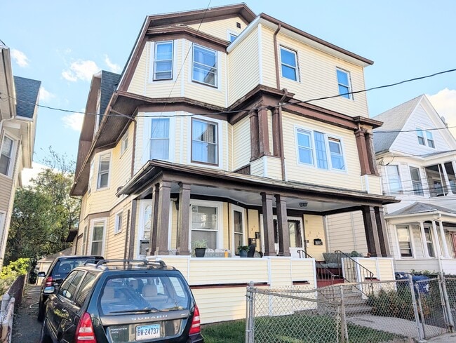 Photo - 133 Poplar St