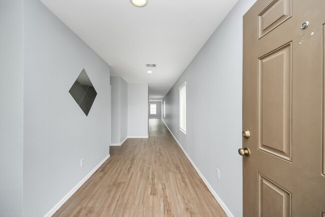 Photo - 9010 Estes Lks Dr