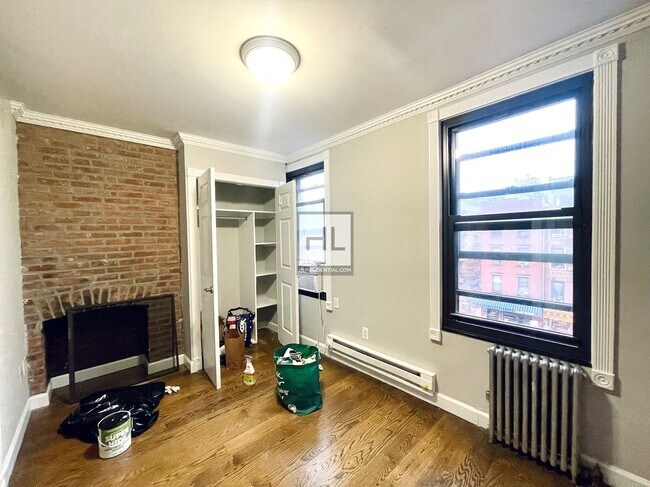 Photo - 1ST AVE. Unit 3