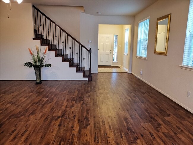 Photo - 2302 Waterford Park St