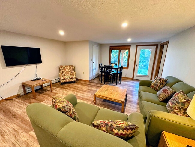 Building Photo - 35 Appleby Close Unit ID1248487P Rental