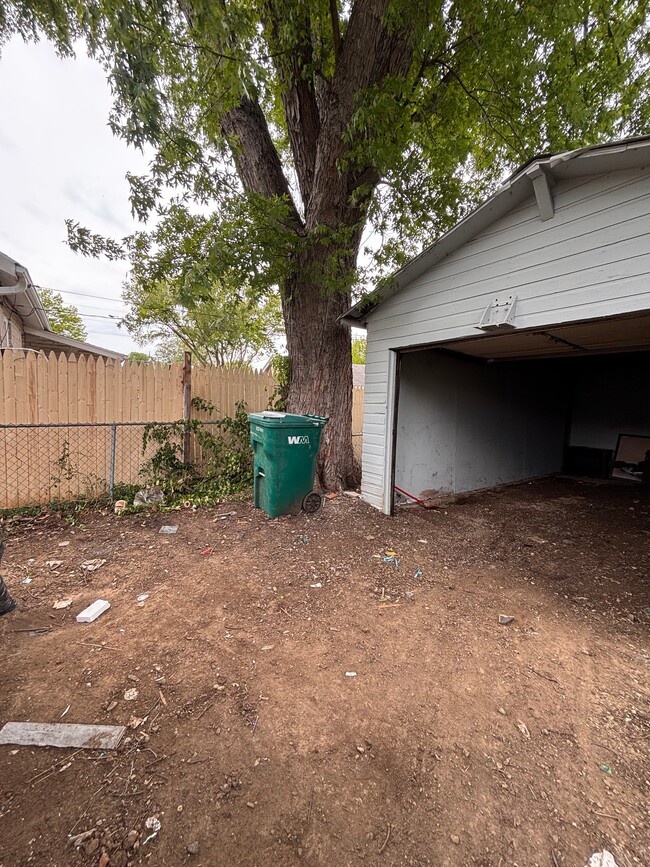 Photo - 2648 E Prairie St