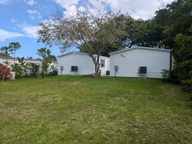 Photo - 3051 SW 50th St