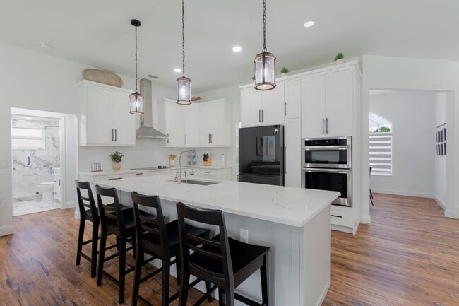 Building Photo - 13590 Jonquil Pl