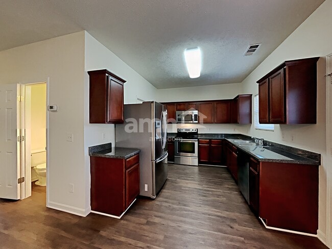 Photo - 600 Pemberton Dr