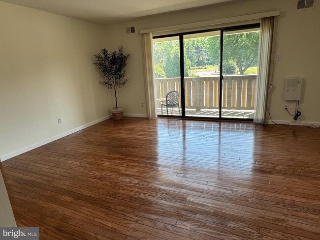 Photo - 1502 The Woods