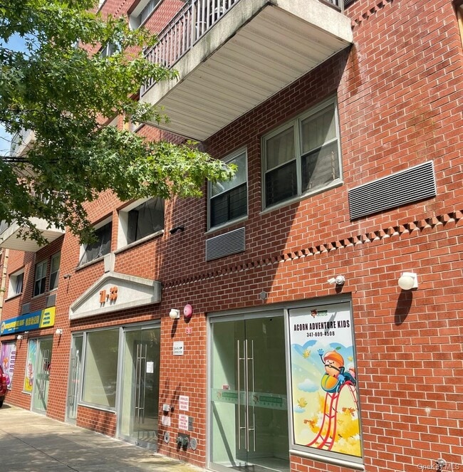 Building Photo - 71-33 162nd St Unit 5A Rental
