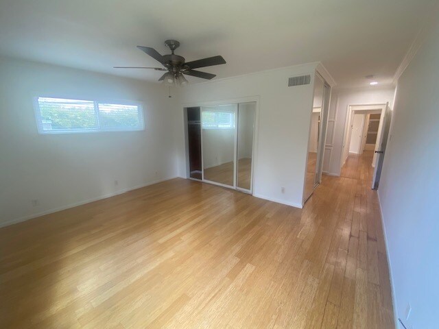 Photo - 5745 Simpson Ave