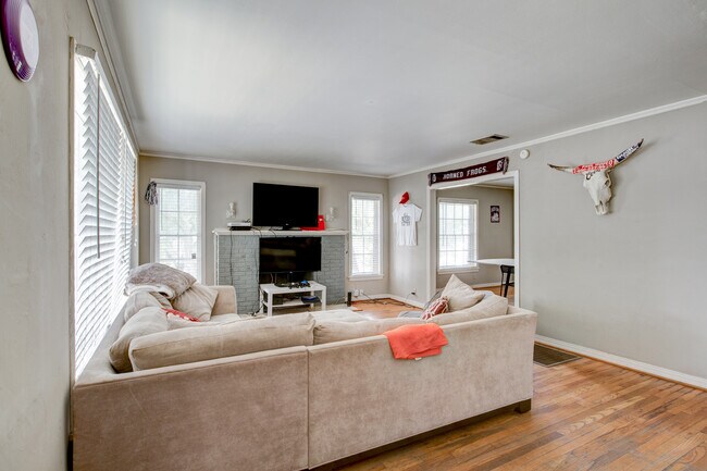 Photo - Harvest Rock Property Management