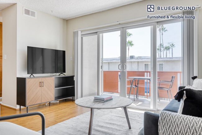 Photo - 4851 Hazeltine Ave Unit FL3-ID531