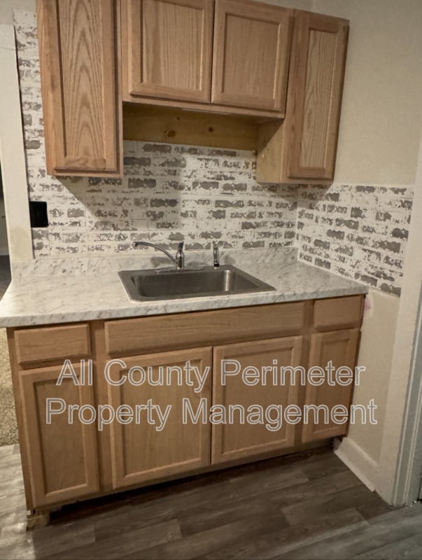 Photo - 2169 Neal Ave