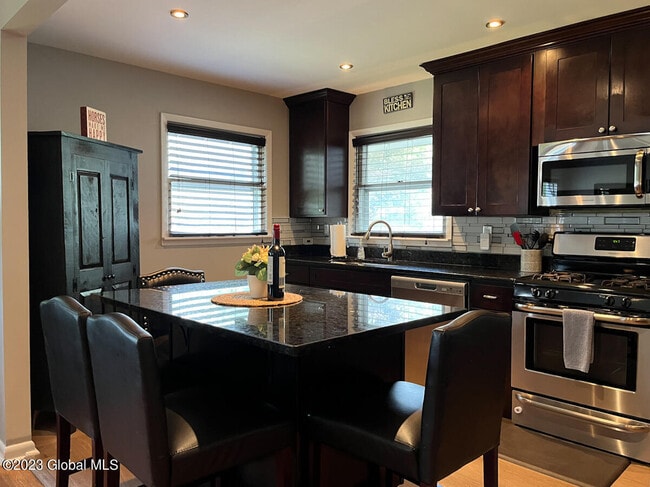 Photo - 132 Jefferson St